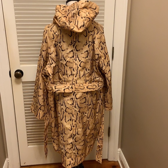 Frame Python Print Hooded Trench Coat - Picture 10 of 16